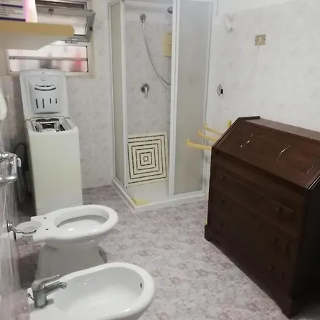 Lecce A Due Passi Dal Centro アパート レッチェ